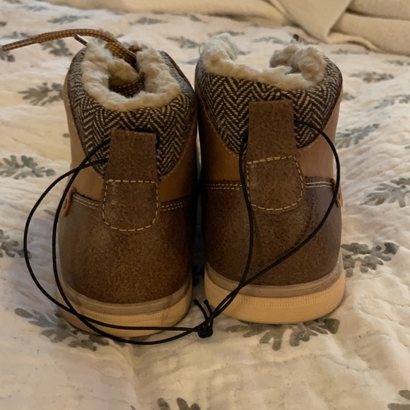 Brown sherpa lined boots BRAND NEW WITH TAGS - Picture 3 of 6